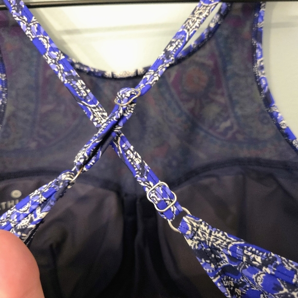 Athleta Baja Blue High Neck Swimsuit Bikini Top Underwire Cups 34D 34DD - Picture 8 of 10